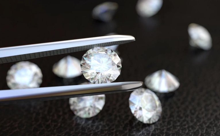 Синтетические бриллианты: почему они не конкуренты натуральным